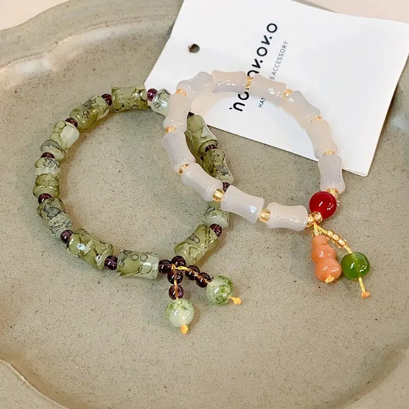 Bracelet en pierre naturelle en forme de bambou ou gourde