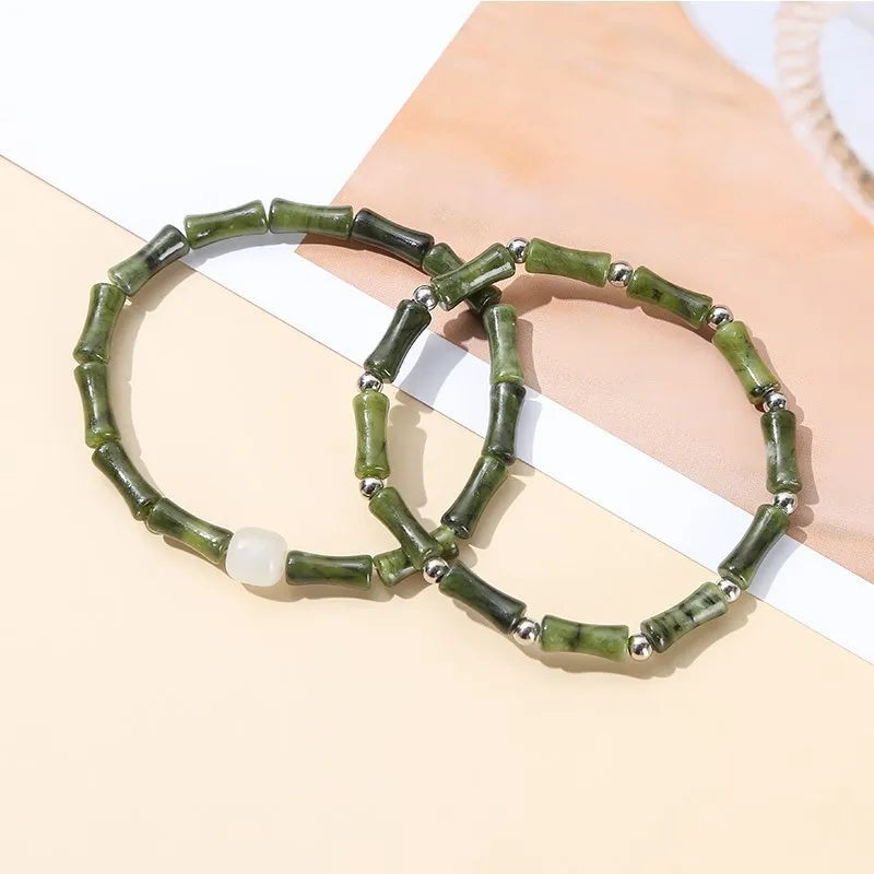 Bracelet en pierre naturelle Jade du sud. Perles en forme de Jiont. Énergie de guérison.