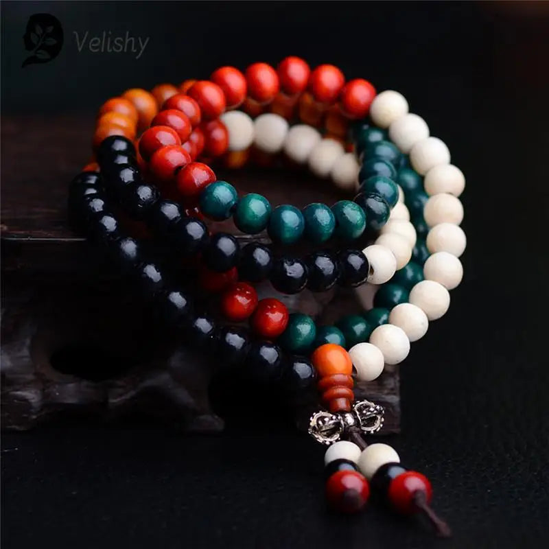 Bracelet de bouddha Mala en bois de santal naturel. 108 perles de 8mm.