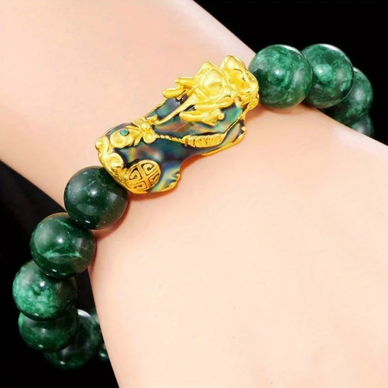 Bracelet amulette de bénédiction de la richesse. Pierre de malachite dorée.